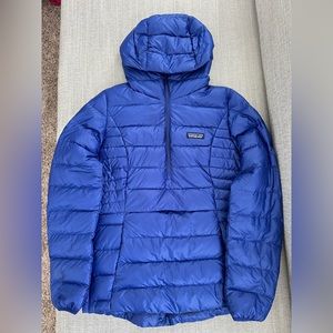 Patagonia Fitz Roy Quarter Zip Women’s size Small in color Blue